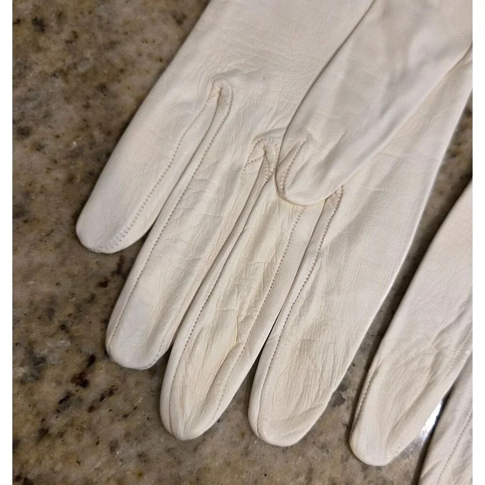 Vintage Womens Size S Off-White Leather Gloves Short Formal